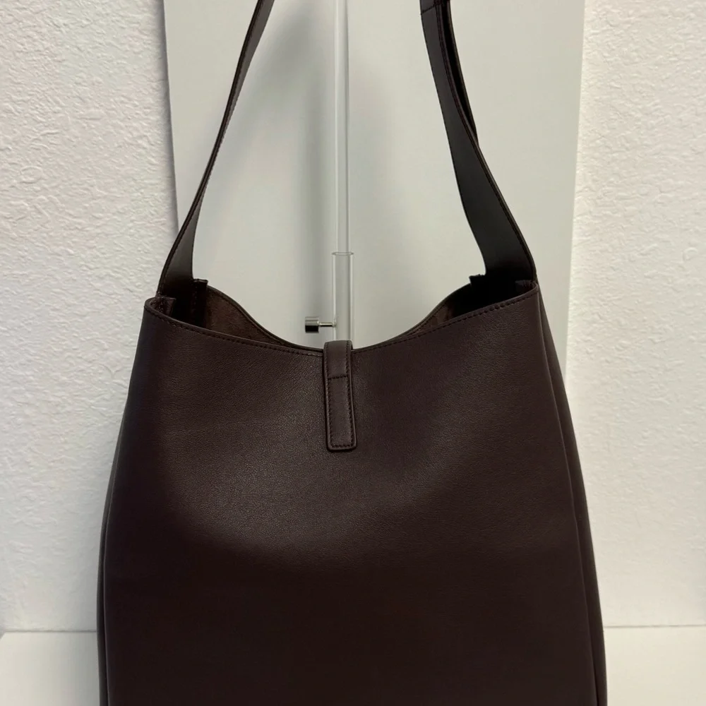 SAINT LAURENT Large Le 5 A 7 Soft Hobo in
Raisin - Picture 5 of 12